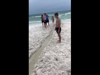 a resident of florida finished playing in the sand